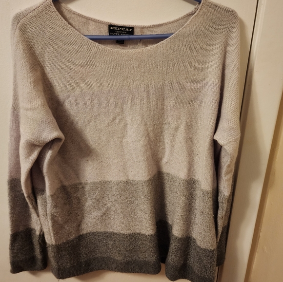 Cashmere sweater - Picture 1 of 3